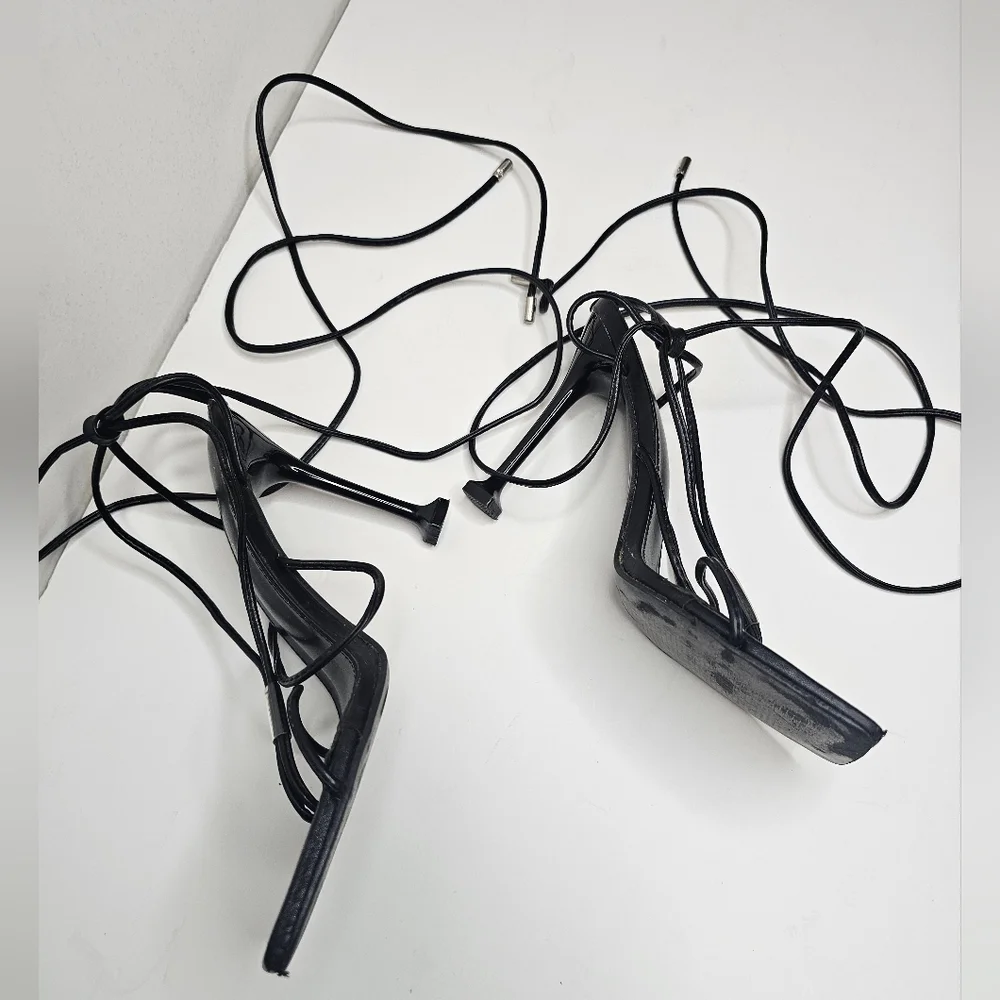 Mixx Shuz Black Strappy Thong Stiletto Heel Sandals - Size 7.5 Square Toe - Picture 4 of 9